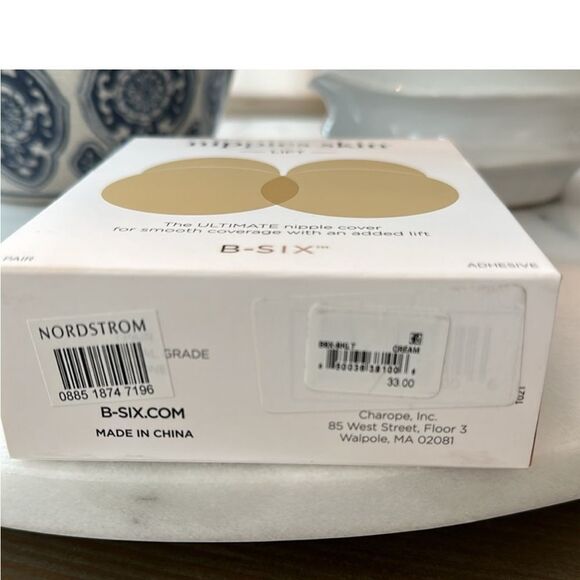 Nippies Adhesive Lifting Nipple Covers NEW $ 33 - Picture 3 of 7